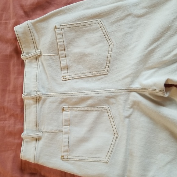 Madewell Tapered Crop White High Rise Contrast Stitch Jean Pant - Picture 7 of 9